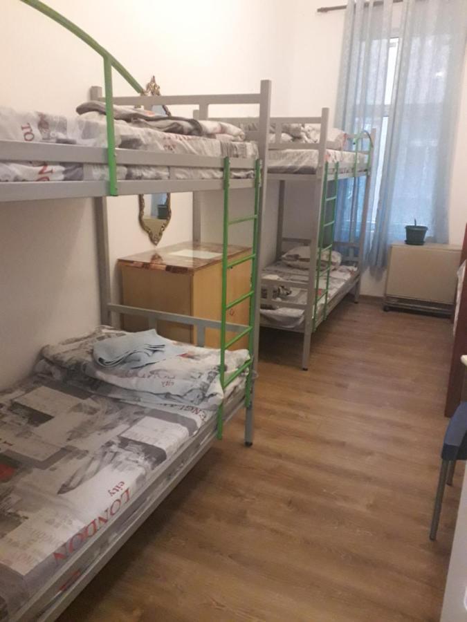 Cosmo Vandrarhem Belgrad Exteriör bild